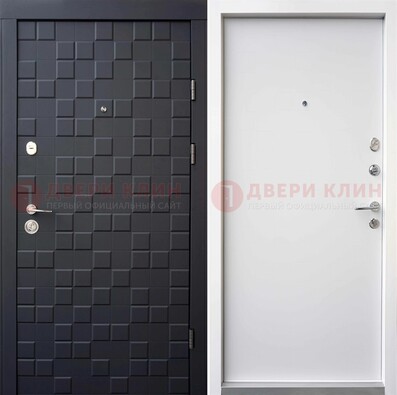 Темная входная дверь с белой МДФ внутри ДМ-222 в Краснознаменске