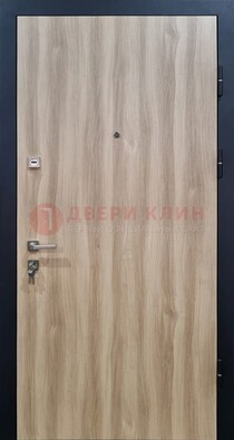 Светлая металлическая дверь с МДФ ДМ-340 в Краснознаменске