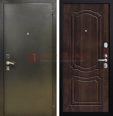 Темно-серая железная дверь с порошковым покрытием и коричневой МДФ ДП-288 в Краснознаменске