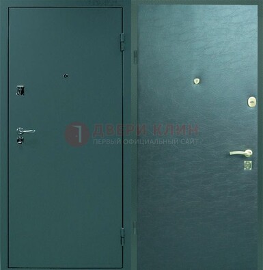 Зеленая стальная дверь с порошковым покрытием ДП-93 в Краснознаменске