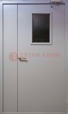 Белая железная подъездная дверь ДПД-4 в Краснознаменске