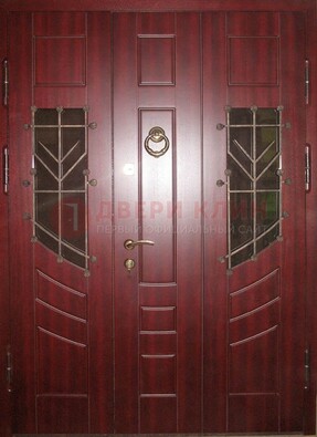 Парадная дверь со вставками из стекла и ковки ДПР-34 в загородный дом в Краснознаменске
