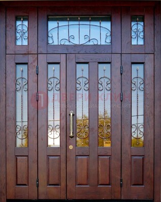 Парадная дверь с прямоугольными стеклянными вставками ДПР-5 для частного дома в Краснознаменске