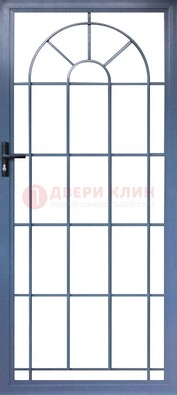 Синяя металлическая решетчатая дверь ДР-28 в Омске