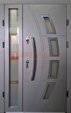 Серая железная дверь для дома со стеклом ДС-17 в Краснознаменске