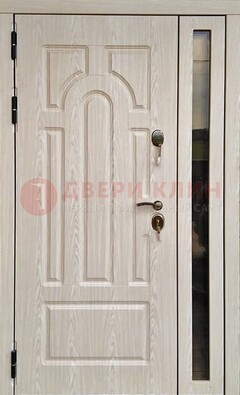 Белая металлическая дверь со стеклом ДС-68 в Краснознаменске