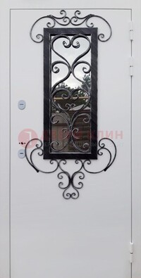 Белая уличная дверь Порошок со стеклом и ковкой ДСК-222 в Краснознаменске