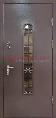 Металлическая дверь Порошок с небольшим стеклом и ковкой ДСК-282 в Краснознаменске