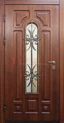 Тяжелая стальная дверь со стеклом и ковкой ДСК-42 в Краснознаменске