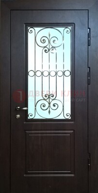 Железная дверь со стеклом и ковкой ДСК-65 для общественных зданий в Краснознаменске
