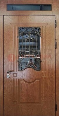 Металлическая входная дверь со стеклом и ковкой для дома ДСК-96 в Краснознаменске
