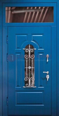 Синяя железная филенчатая дверь со стеклом и ковкой ДСК-97 в Краснознаменске